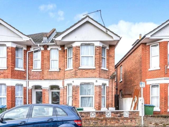 House for rent in The Polygon, City Of Southampton