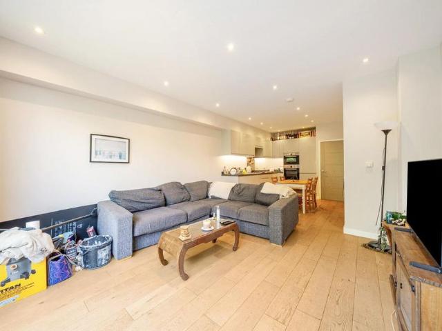 House for rent in London Borough of Merton, Mitcham