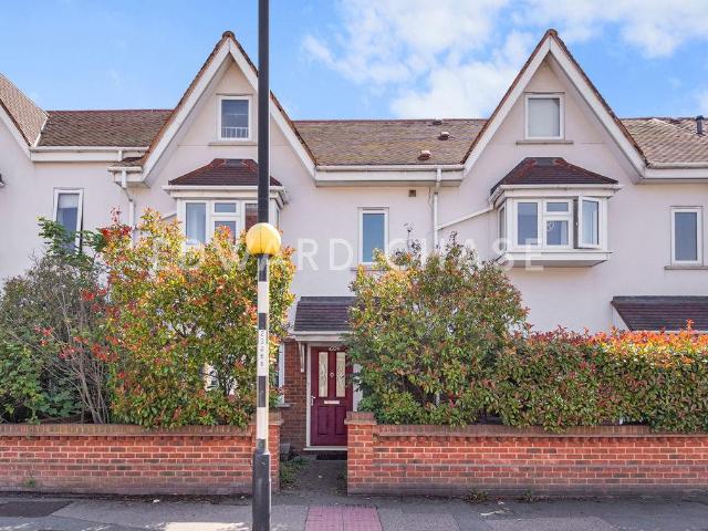 House for rent in Gidea Park, Greater London
