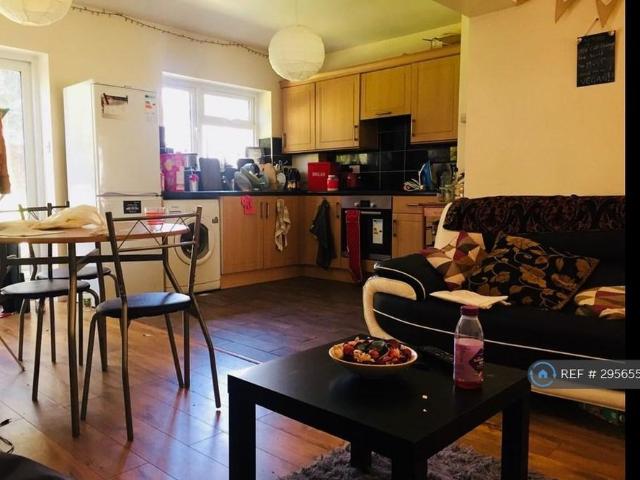 House for rent in Avery Hill, Greater London