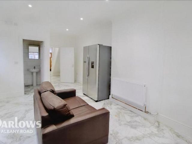 House for rent in Taffs Well, Nantgarw