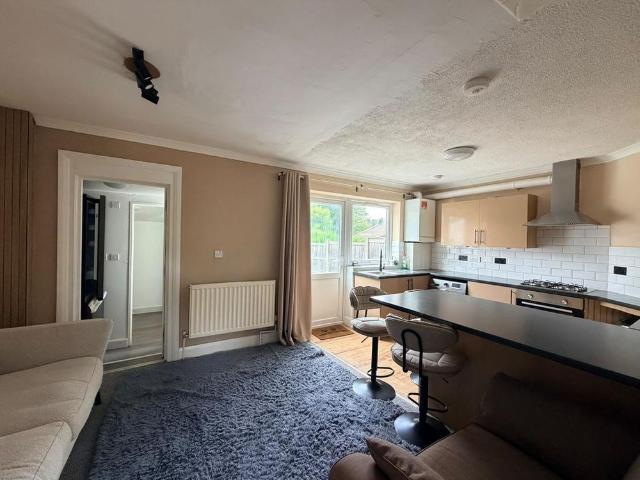House for rent in Egham Wick, Row Town