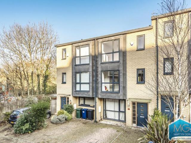 House for rent in High Barnet, Greater London