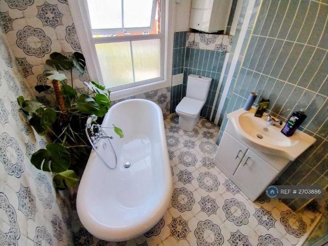 Room for rent in Newtown, Reading