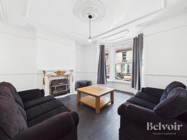 House for rent in Calderstones