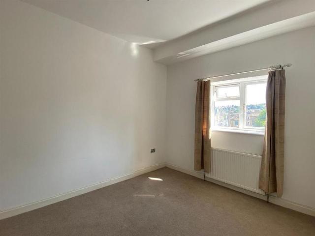 House for rent in Hove Edge, Brighouse