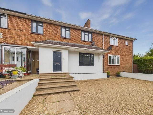 House for rent in Bennetts End, Pouchen End
