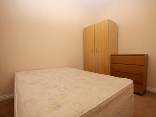 House for rent in Dollis Hill, Greater London