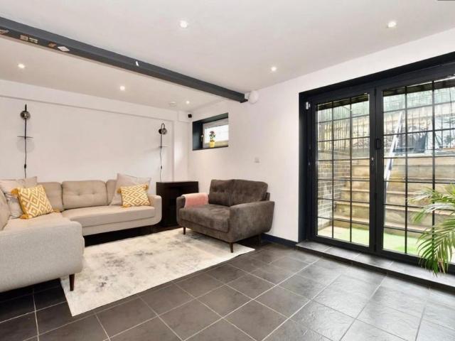 House for rent in Cliftonville West, Acol