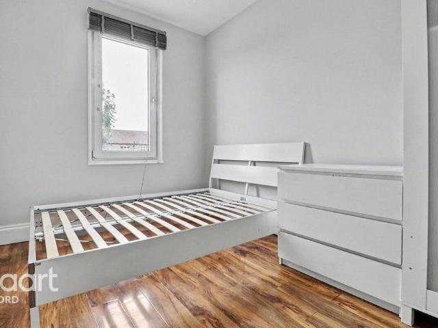 House for rent in Loxford, Seven Kings
