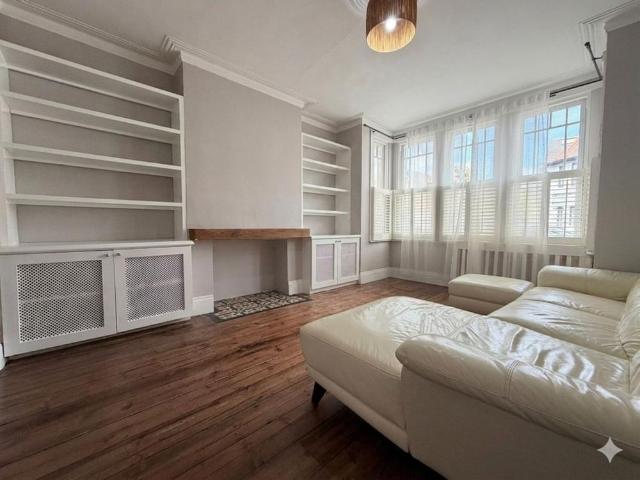 House for rent in Lane, Greater London