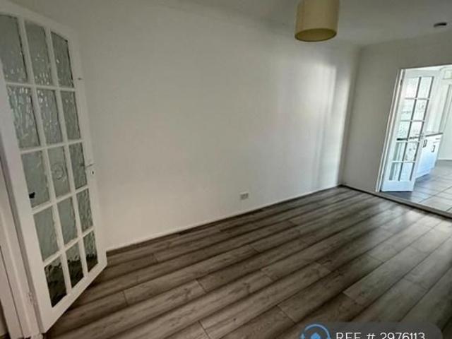 House for rent in Holywell Estate, North Watford