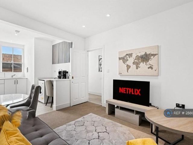 House for rent in London Borough of Tower Hamlets, Greater London