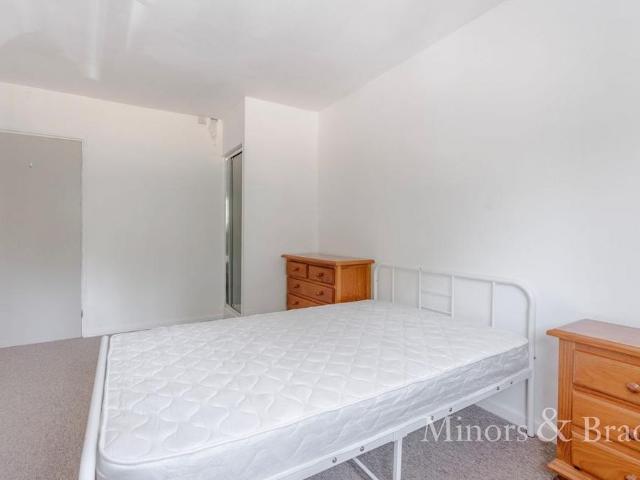 House for rent in Earlham Rise, East Bank