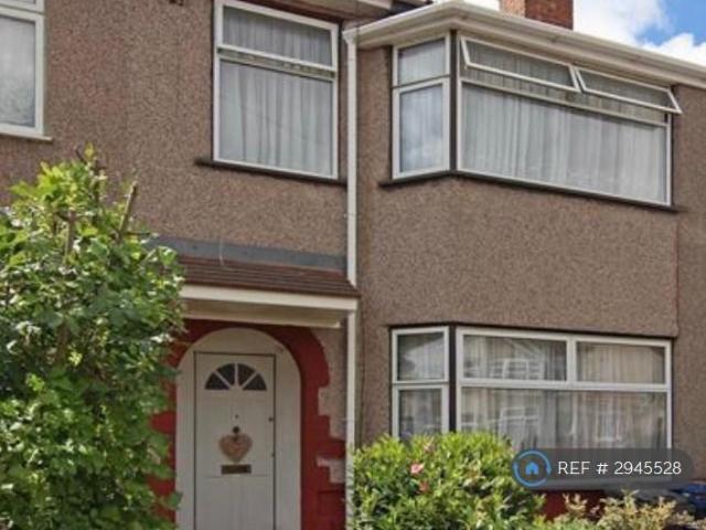 House for rent in London Borough of Ealing, Greenford