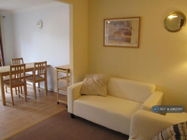 House for rent in Lakenham, East Bank