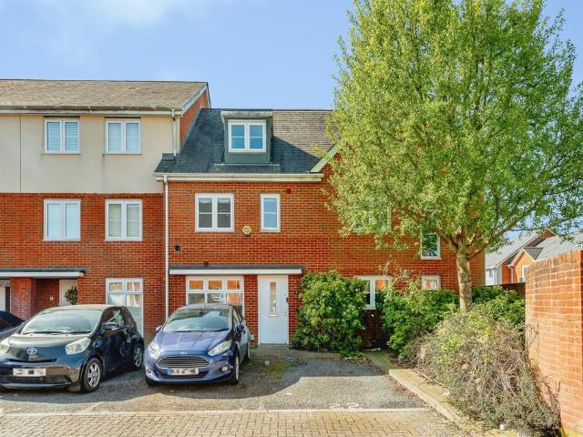 House for rent in Red Hill, Surrey