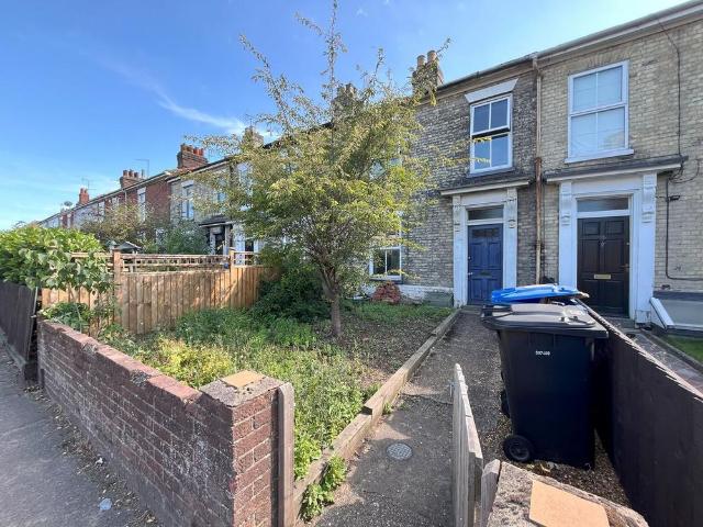 House for rent in Heigham Grove, East Bank