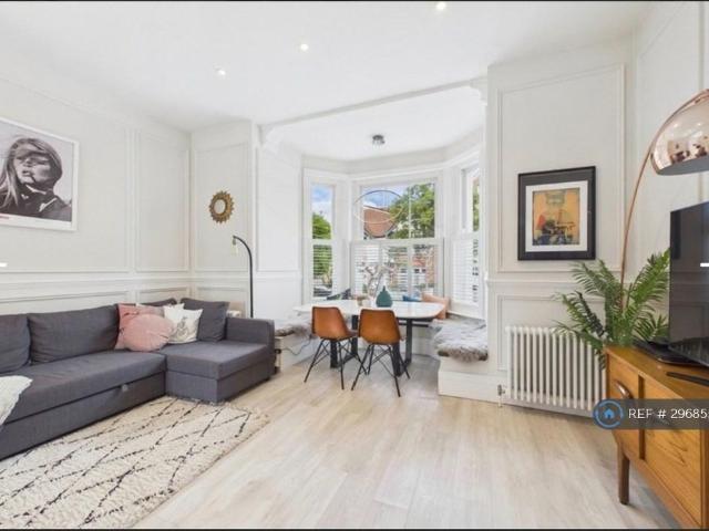 House for rent in Clewer Village, Windsor