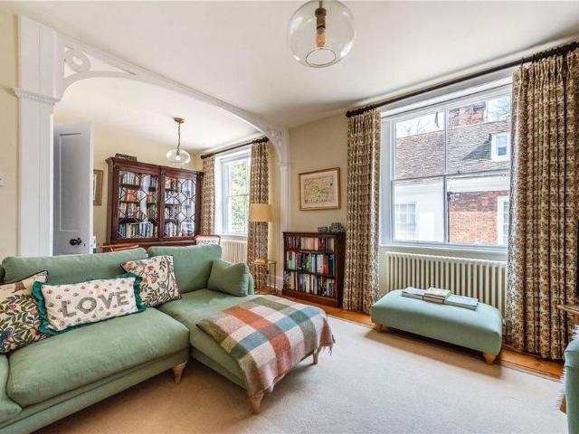House for rent in The Close, Hampshire