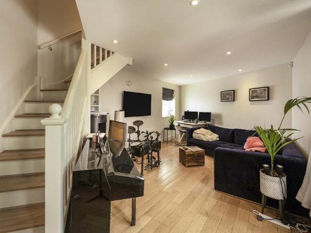 House for rent in Clapham Junction, Greater London