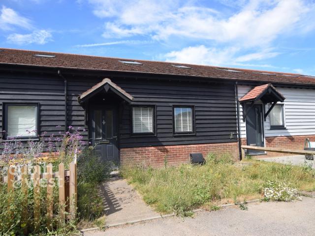 House for rent in Fole, Surrey