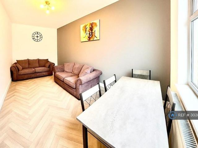 House for rent in Ashton-on-Ribble, Higher Bartle