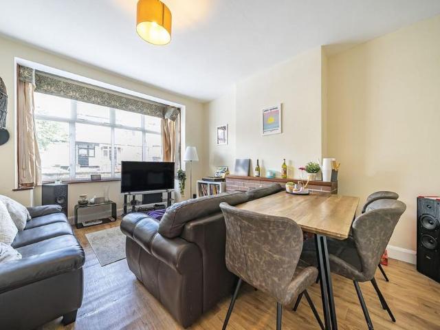 House for rent in Summerstown, Upper Tooting