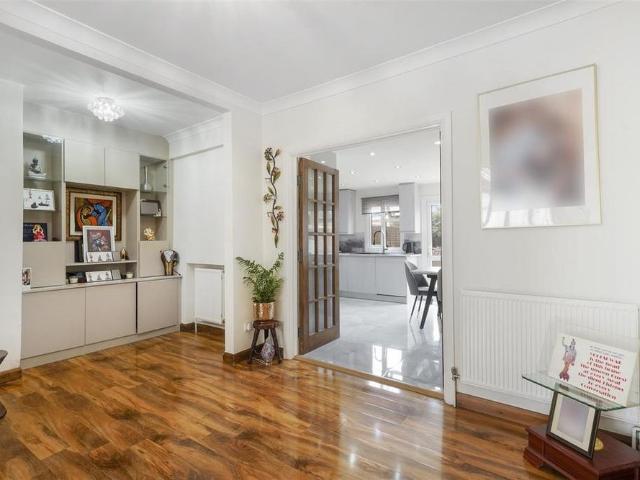 House for rent in London Borough of Ealing, Greater London
