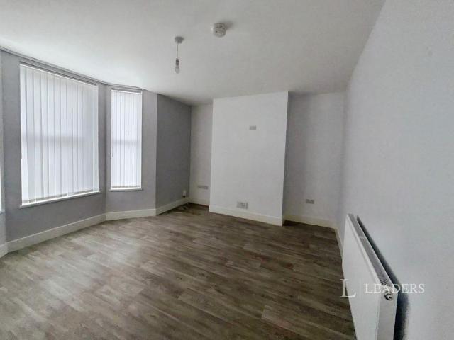 House for rent in Clubmoor, Calderstones