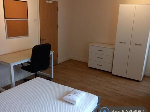 House for rent in Nangreaves, Wales