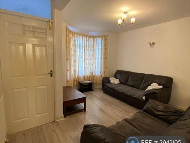 House for rent in London Borough of Hounslow, Greater London