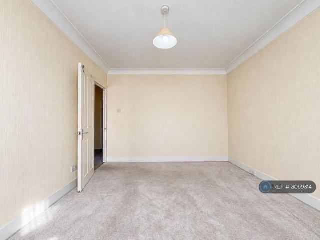 House for rent in London Borough of Redbridge, Greater London