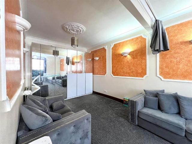 House for rent in Loxford, Seven Kings
