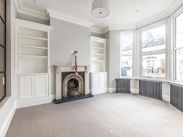 House for rent in London Borough of Lewisham, Lower Sydenham