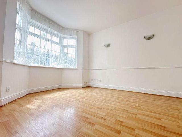 House for rent in Ponders End, Greater London