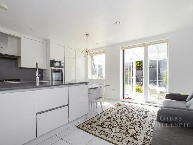 House for rent in Harrow Weald, Greater London
