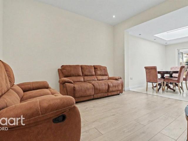 House for rent in Newbury Park, Greater London