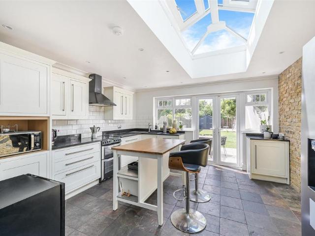 House for rent in Motspur Park, West Barnes