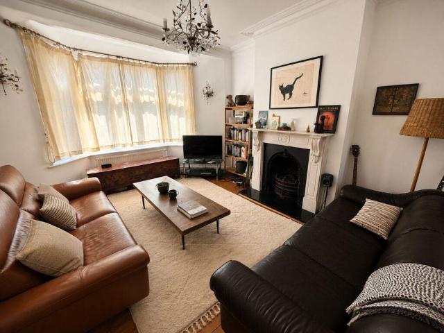 House for rent in Palmers Green, Greater London