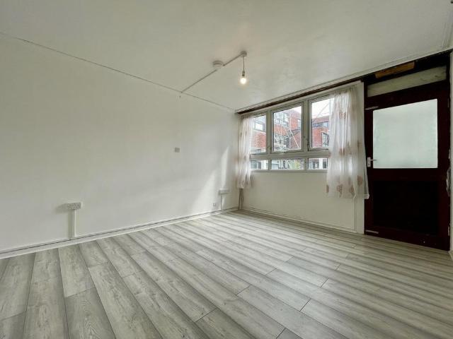 House for rent in Cossall Estate, Greater London