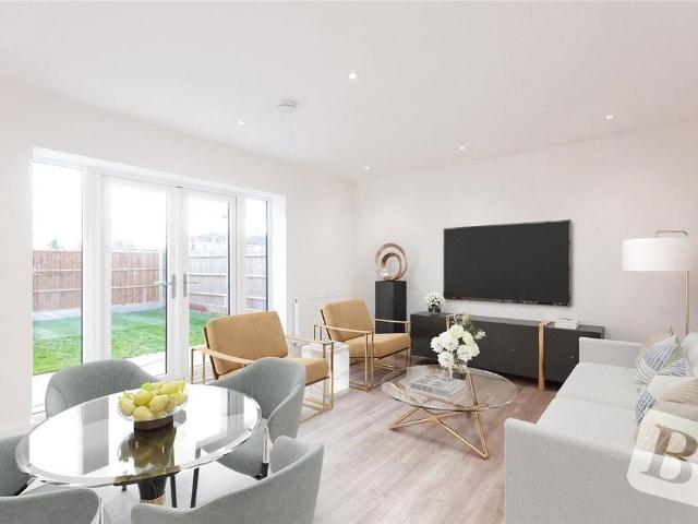 House for rent in Gidea Park, Greater London