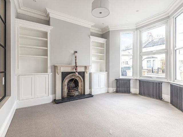 House for rent in London Borough of Lewisham, Lower Sydenham