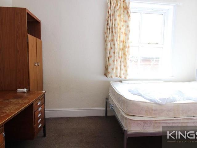 House for rent in The Polygon, City Of Southampton