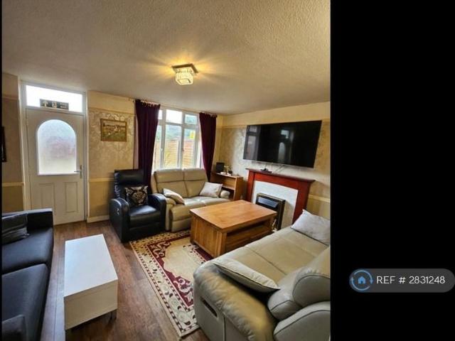 House for rent in Elmfield, Leicestershire