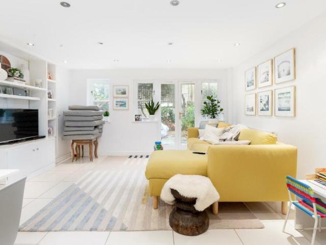 House for rent in Belsize Park, Cat Hill