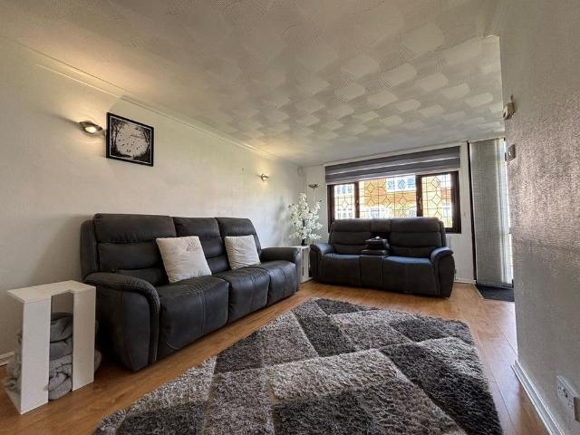 House for rent in Maypole, Monks Orchard