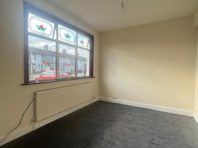 House for rent in Loxford, Greater London