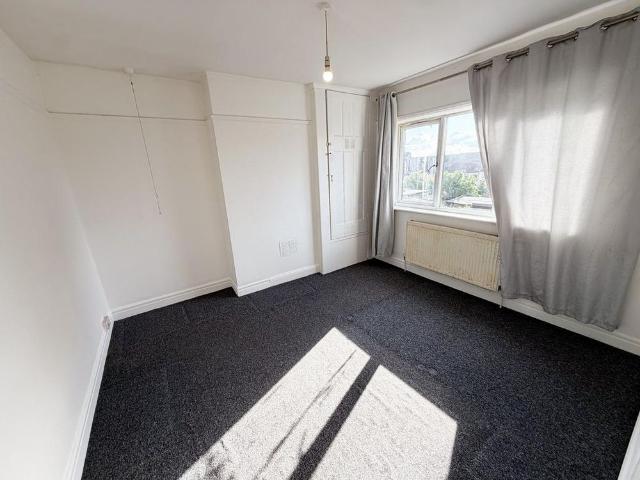 House for rent in London Borough of Redbridge, Greater London