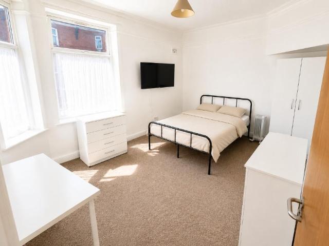 House for rent in Georgia, Greater Manchester